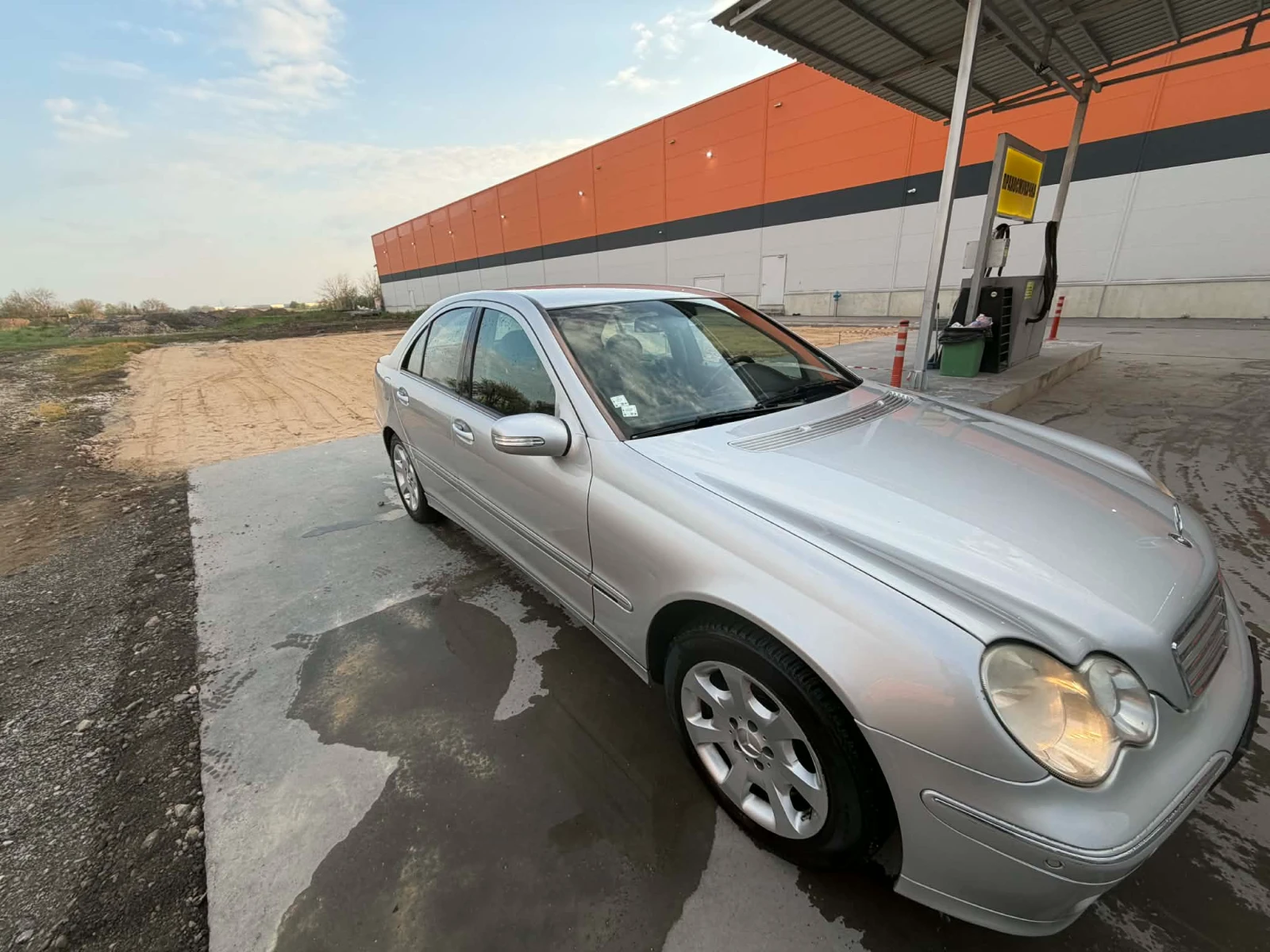 Mercedes-Benz C 320 4 matic, снимка 3 - Автомобили и джипове - 54241736