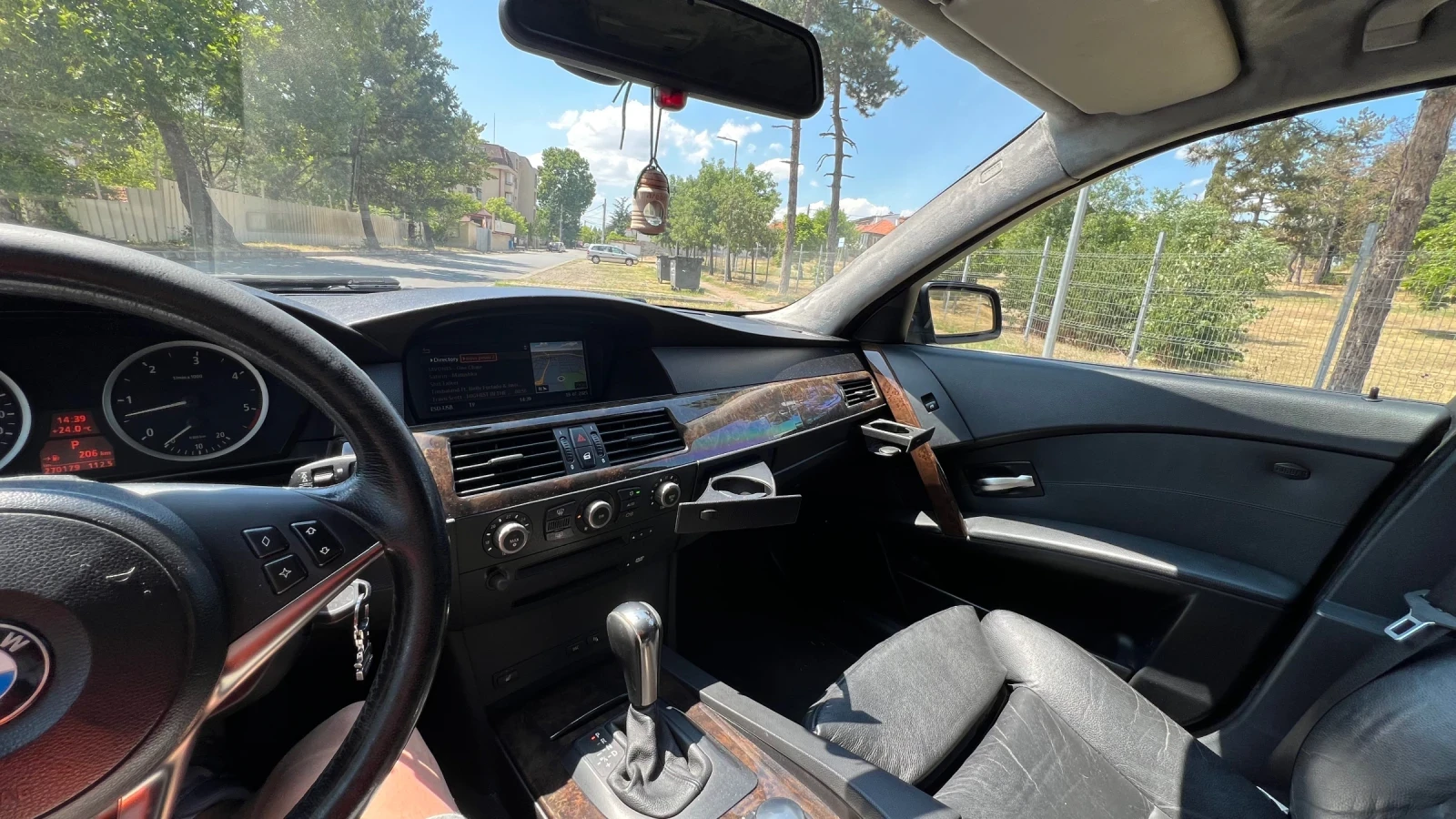BMW 530 D, снимка 13 - Автомобили и джипове - 54541911