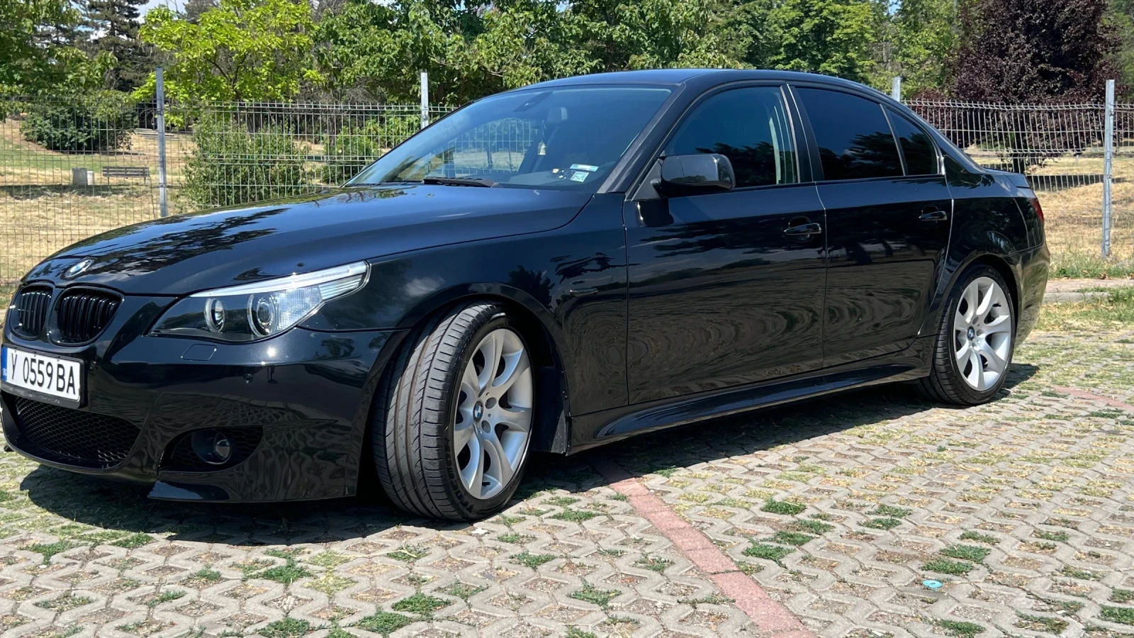 BMW 530 D, снимка 15 - Автомобили и джипове - 54541911