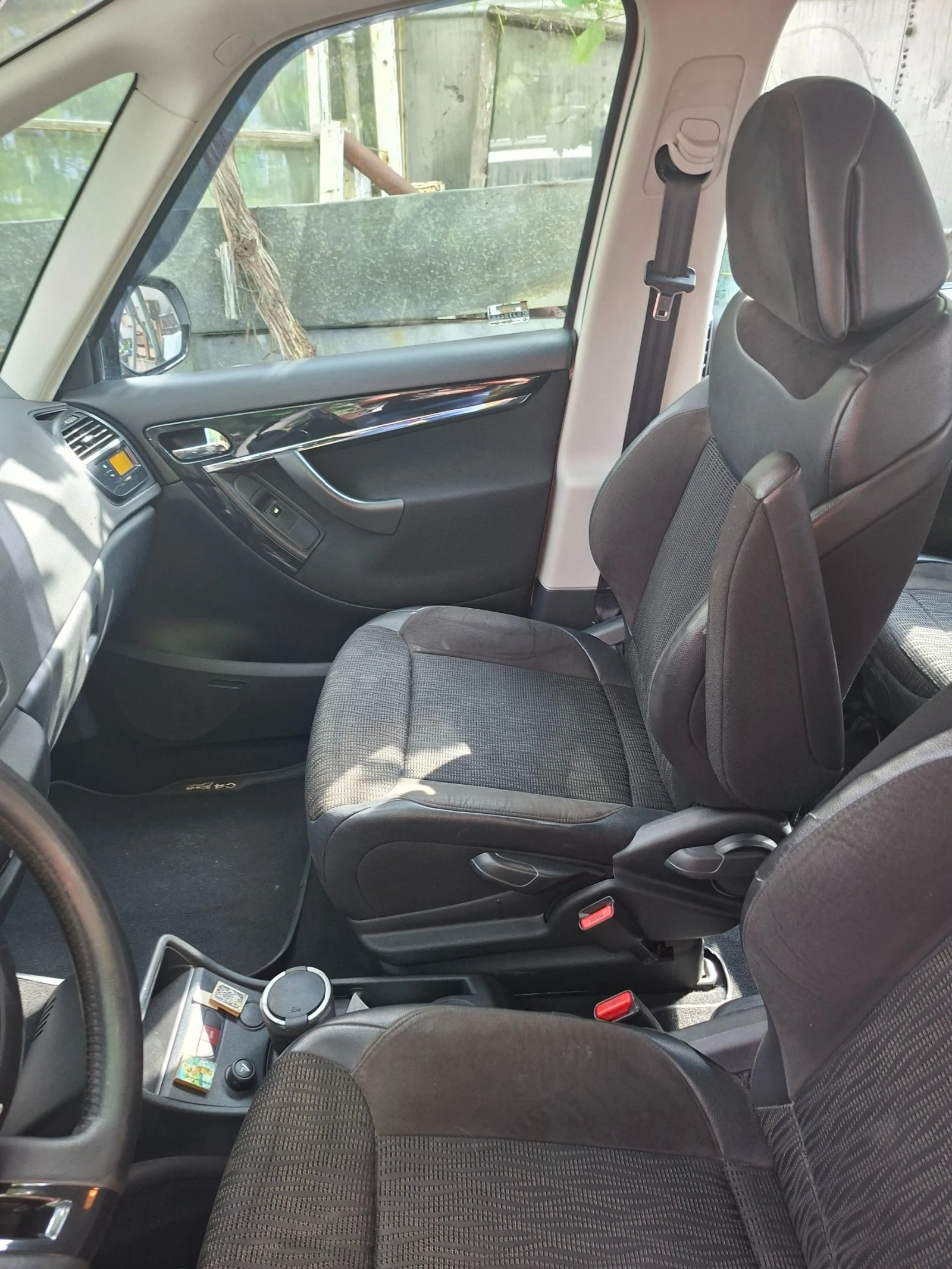 Citroen Grand C4 Picasso Фейслифт , снимка 7 - Автомобили и джипове - 54753754