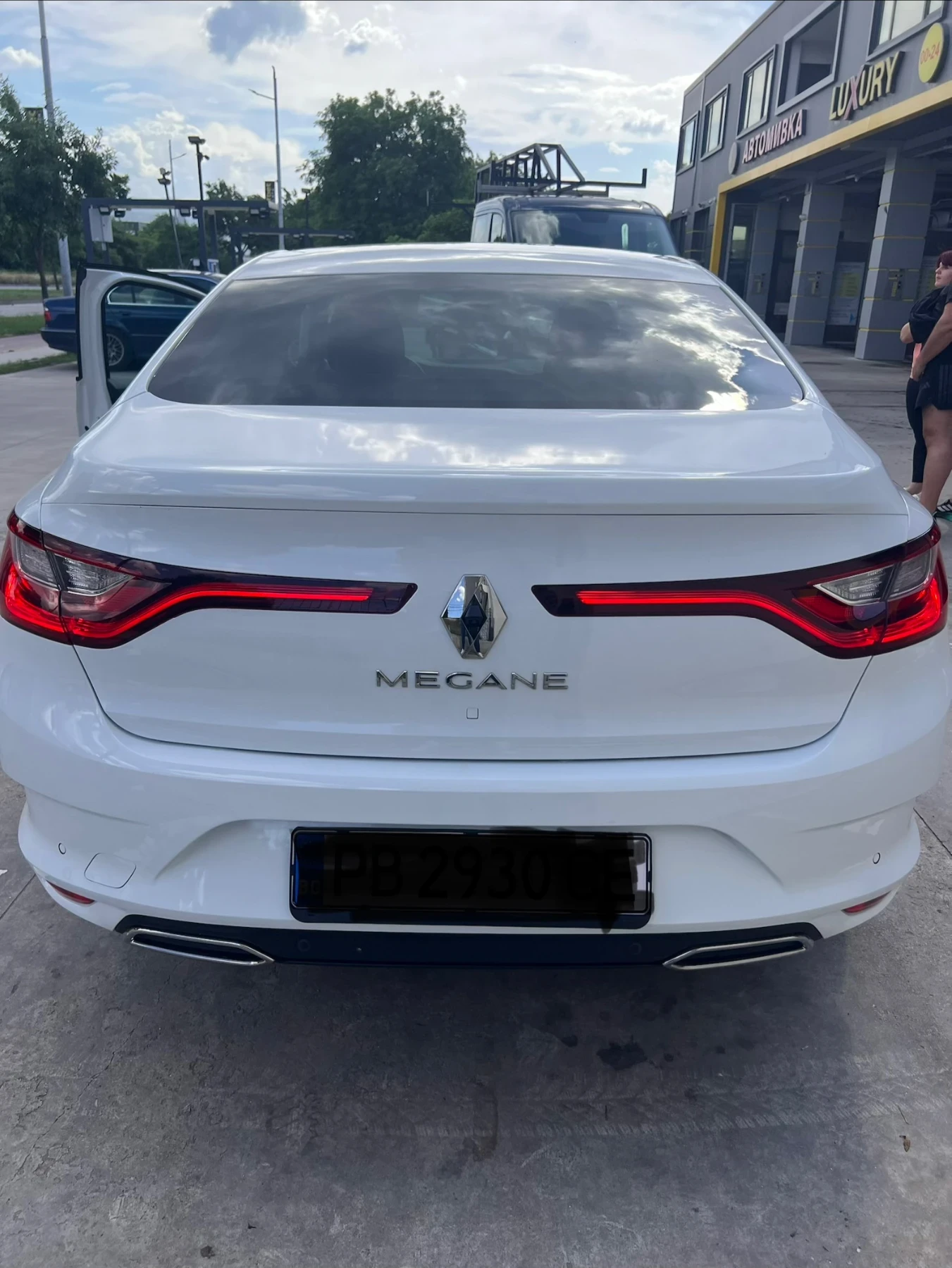 Renault Megane 1.5 DCI INTENSE Sedan, снимка 17 - Автомобили и джипове - 55329846
