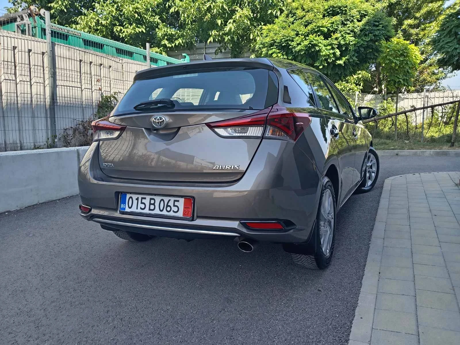 Toyota Auris !!! Avtomat !!! 47000KM !!! Evro6 !!!, снимка 2 - Автомобили и джипове - 55602585