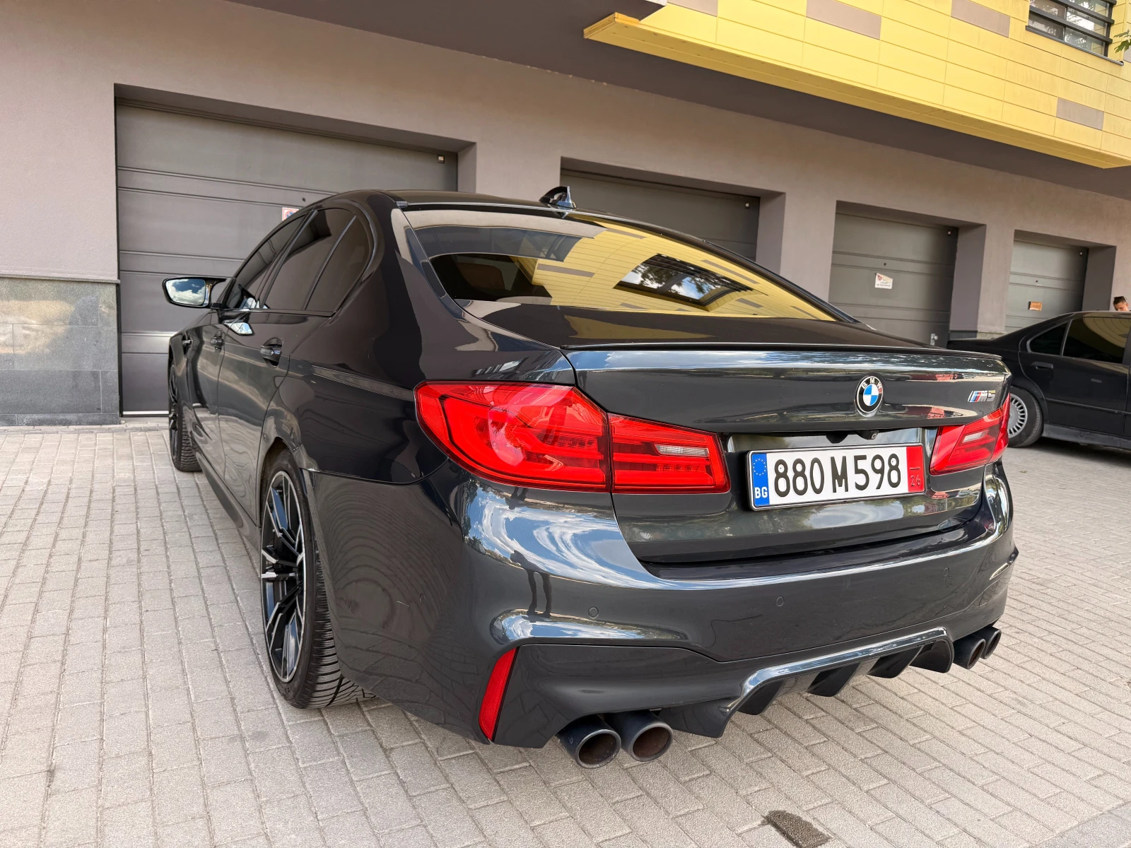 BMW M5 FULL X-DRIVE B/W VACUUM DISTR KEYLESS CARPLAY 3xTV | Mobile.bg � ����������� 6