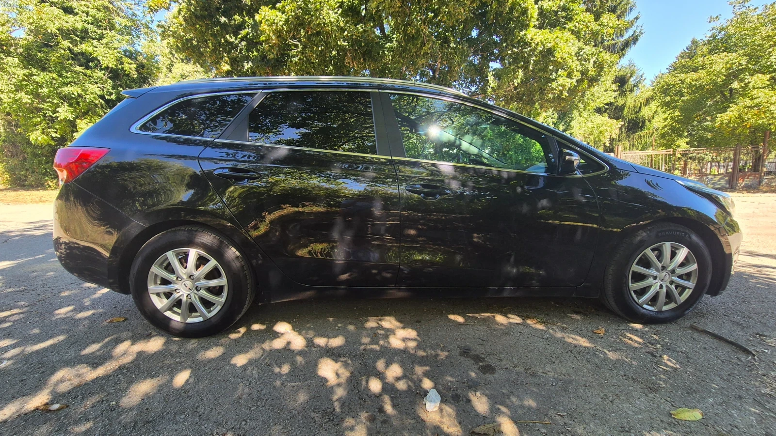 Kia Ceed 1.6 Gdi , снимка 8 - Автомобили и джипове - 55976583