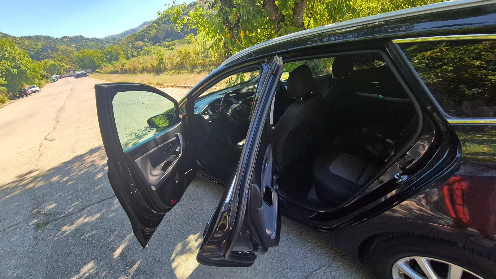 Kia Ceed 1.6 Gdi , снимка 12 - Автомобили и джипове - 55976583