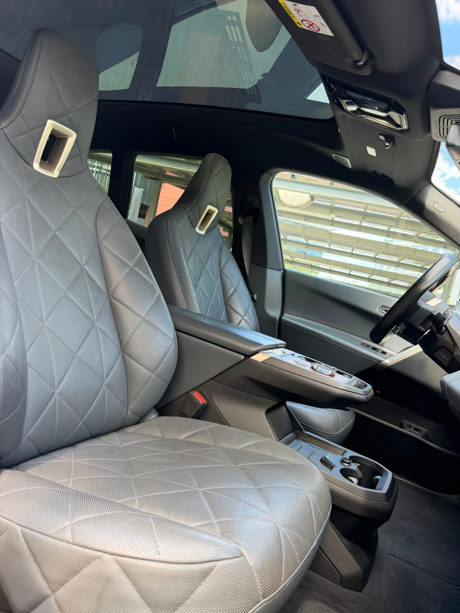 BMW iX M60 FULL В ГАРАНЦИЯ, снимка 11 - Автомобили и джипове - 56239134