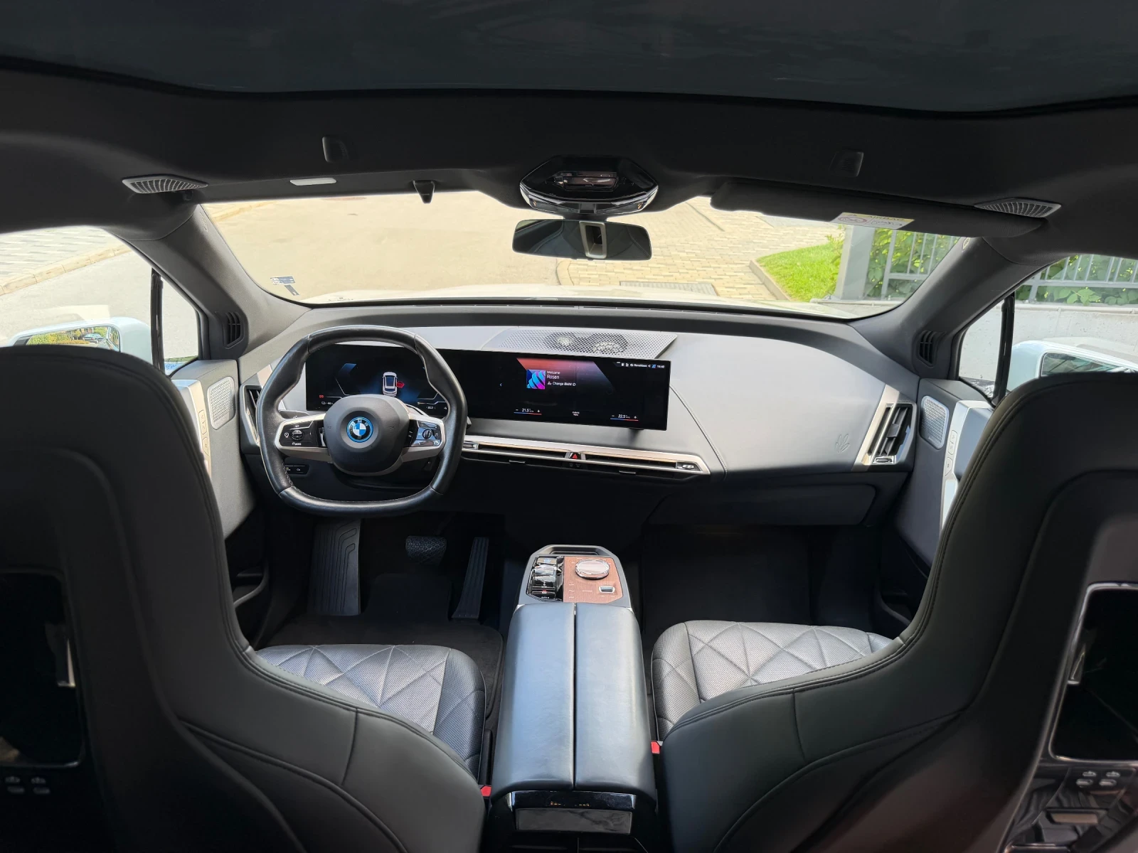 BMW iX M60 FULL В ГАРАНЦИЯ, снимка 9 - Автомобили и джипове - 56239134