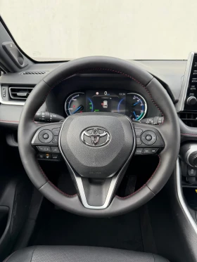 Toyota Rav4 Plug-In Premium Bi-Tone в Гаранция, снимка 8