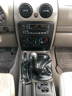 Jeep Cherokee 2.4 ГЪРЦИЯ ГАЗ 150600км - 13999 лв. - 19138142 16