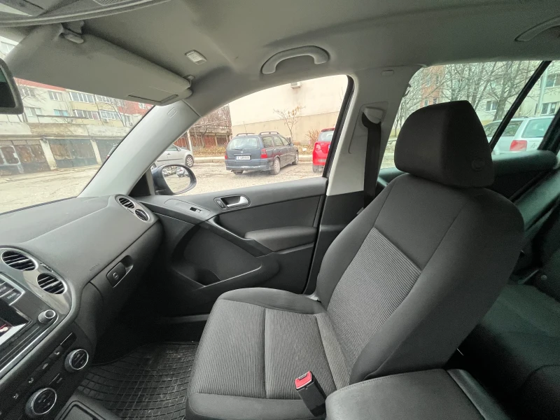 VW Tiguan 2.0 TSI 4motion, снимка 12 - Автомобили и джипове - 48198657