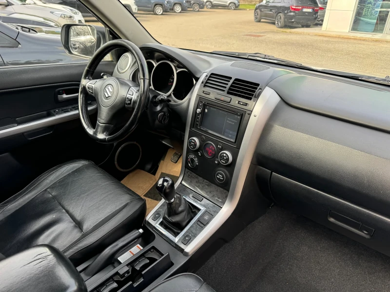 Suzuki Grand vitara Нави / 4х4 / камера / Обслужен /, снимка 5 - Автомобили и джипове - 49578108