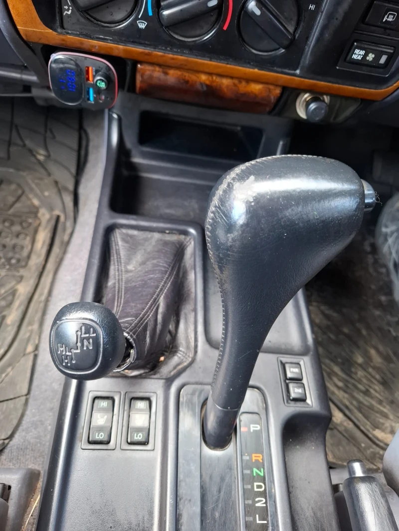 Toyota Land cruiser 3.0 TD, снимка 11 - Автомобили и джипове - 52456656