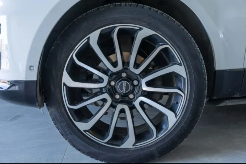 Land Rover Range Rover Sport, снимка 8 - Автомобили и джипове - 52394909