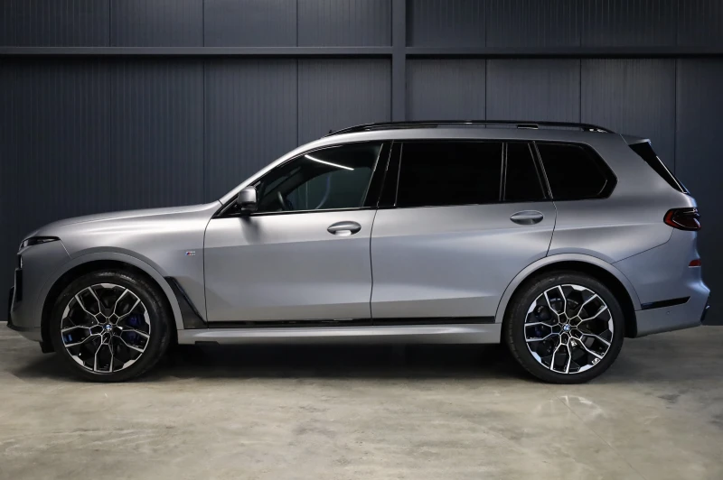 BMW X7 M SPORT PRO* XDRIVE* SWAROVSKI* SKY LOUNGE* , снимка 3 - Автомобили и джипове - 53130441