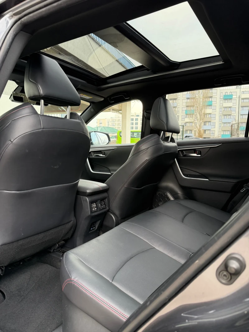 Toyota Rav4 Plug-In Premium Bi-Tone в Гаранция, снимка 5 - Автомобили и джипове - 53258740