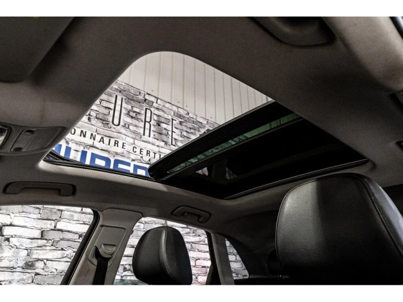 Audi Q3 KOMFORT* КОжа* Подгрев* Keyless* NAVI, снимка 14 - Автомобили и джипове - 53361214