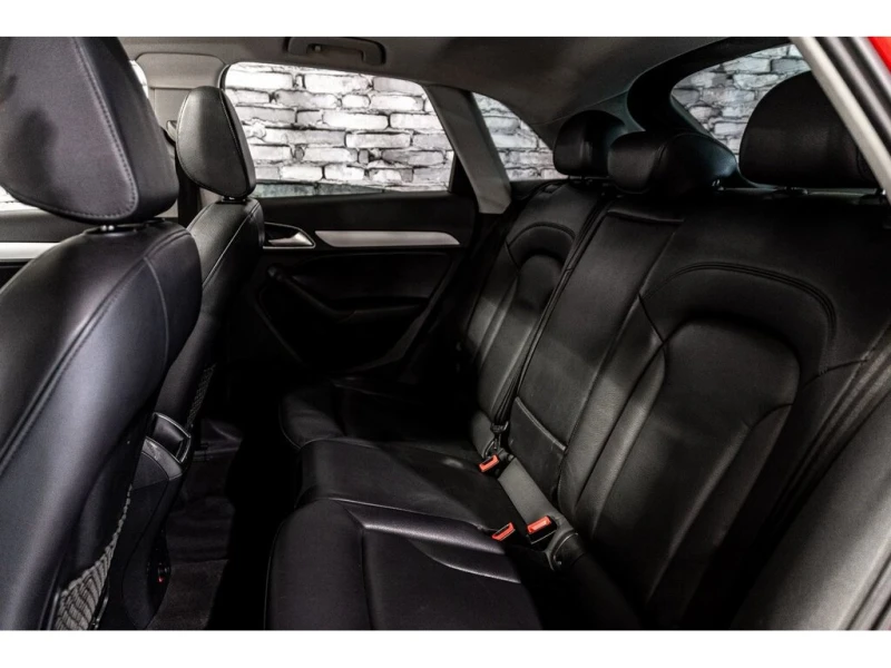Audi Q3 KOMFORT* КОжа* Подгрев* Keyless* NAVI, снимка 16 - Автомобили и джипове - 53361214
