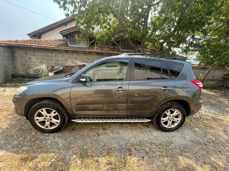 Toyota Rav4 2.2 D-4D 150к.с Ел Кожа Навигация  НА ЧАСТИ, снимка 4 - Автомобили и джипове - 41356567