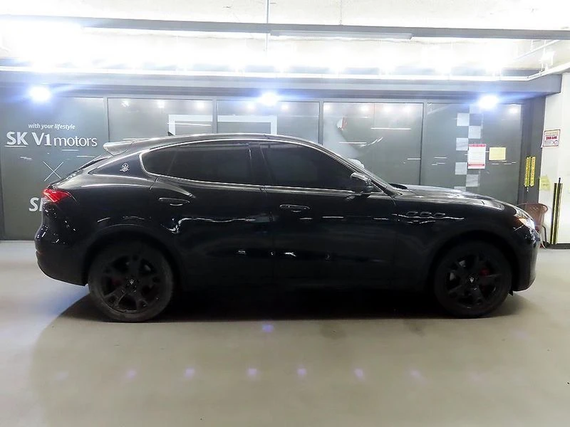 Maserati Levante 3.0 Diesel AWD Sport| 275к.с.| ВКЛ.ТЕХНОТЕСТ, снимка 3 - Автомобили и джипове - 55174656
