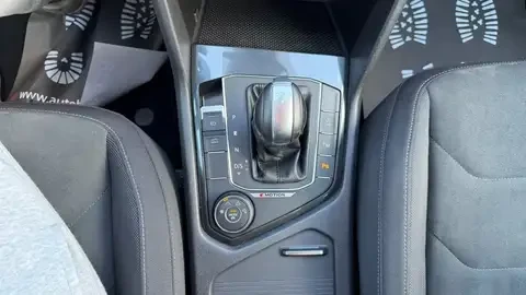 VW Tiguan 2.0TDI 4MOTION* HIGHLINE* , снимка 9 - Автомобили и джипове - 56699972