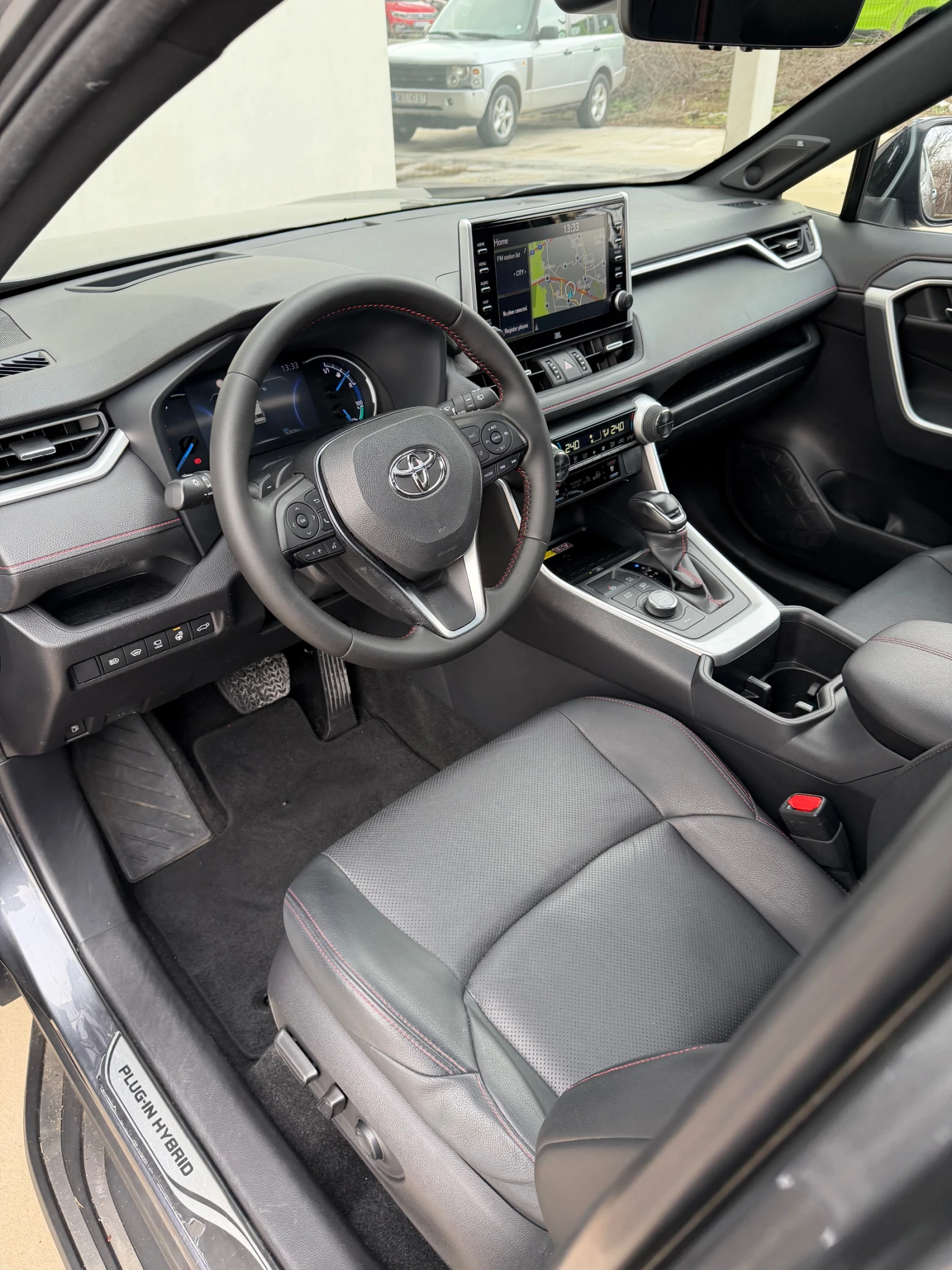 Toyota Rav4 Plug-In Premium Bi-Tone в Гаранция - изображение 4