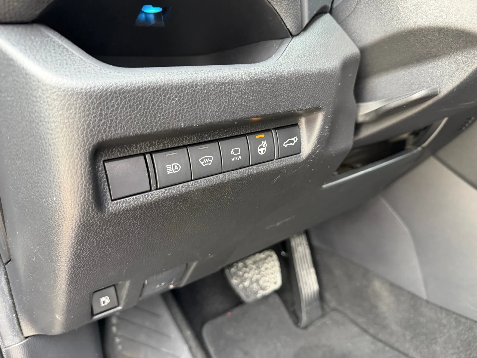 Toyota Rav4 Plug-In Premium Bi-Tone в Гаранция - изображение 9