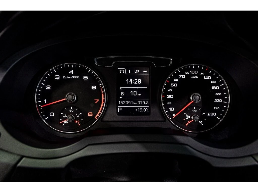 Audi Q3 KOMFORT* ����* �������* Keyless* NAVI | Mobile.bg � ����������� 13