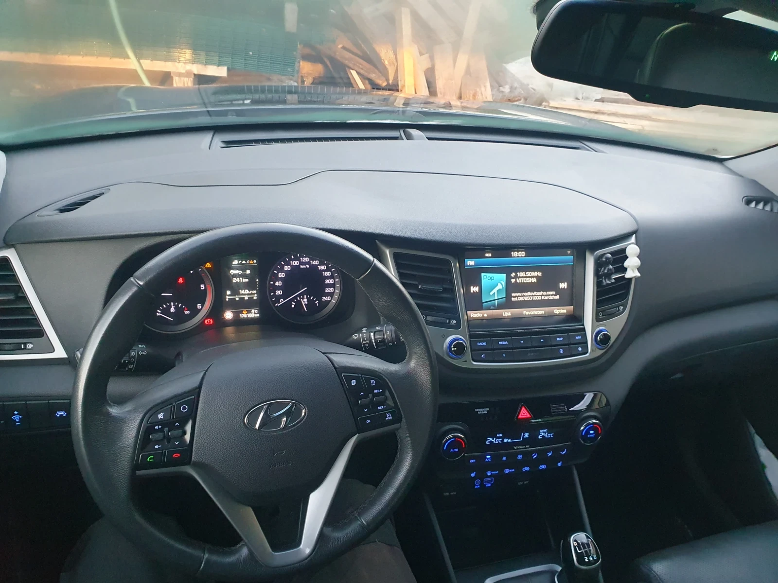 Hyundai Tucson, снимка 14 - Автомобили и джипове - 53559047