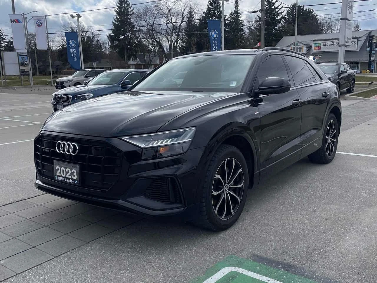 Audi Q8 TECHNIK * ДИСТРОНИК* 360 КАМЕРА* ОБДУХВАНЕ*  | Auto.bg — изображение 1