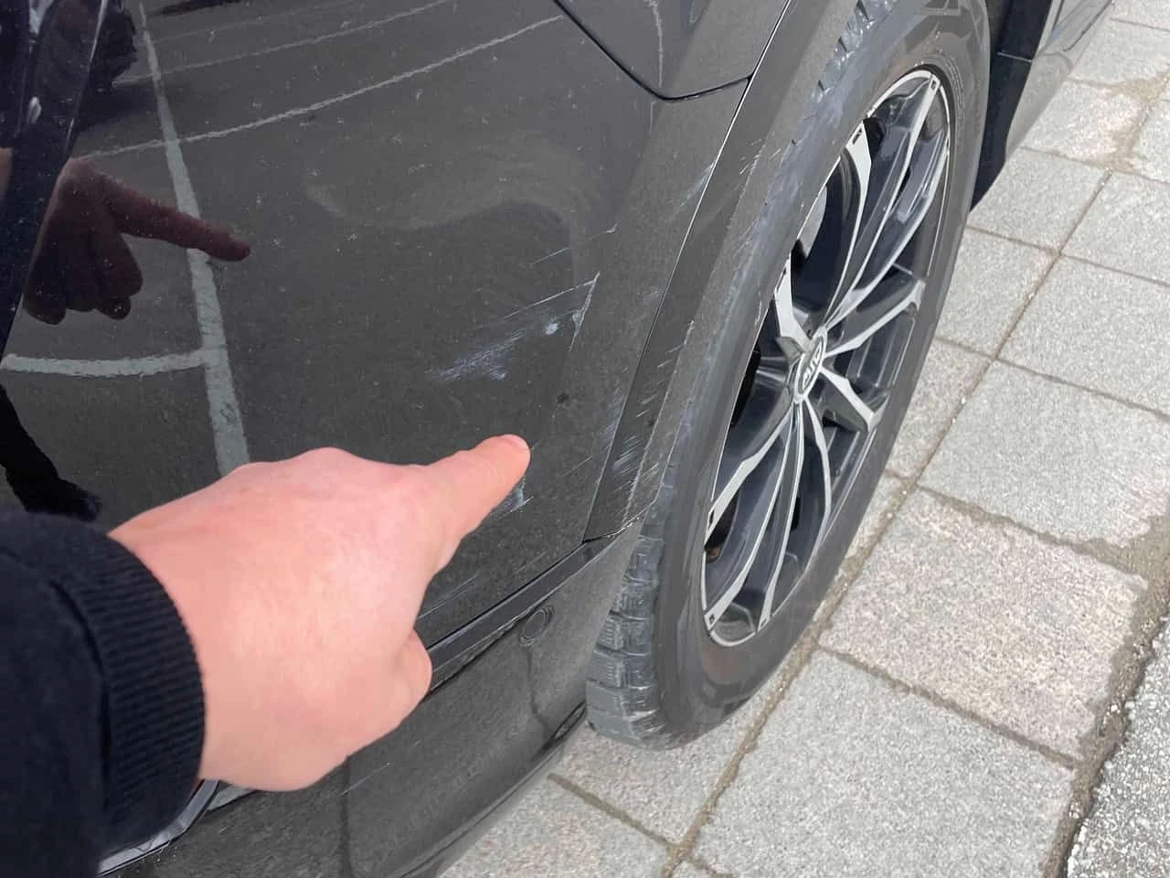 Audi Q8 TECHNIK * ДИСТРОНИК* 360 КАМЕРА* ОБДУХВАНЕ* , снимка 11 - Автомобили и джипове - 53827577