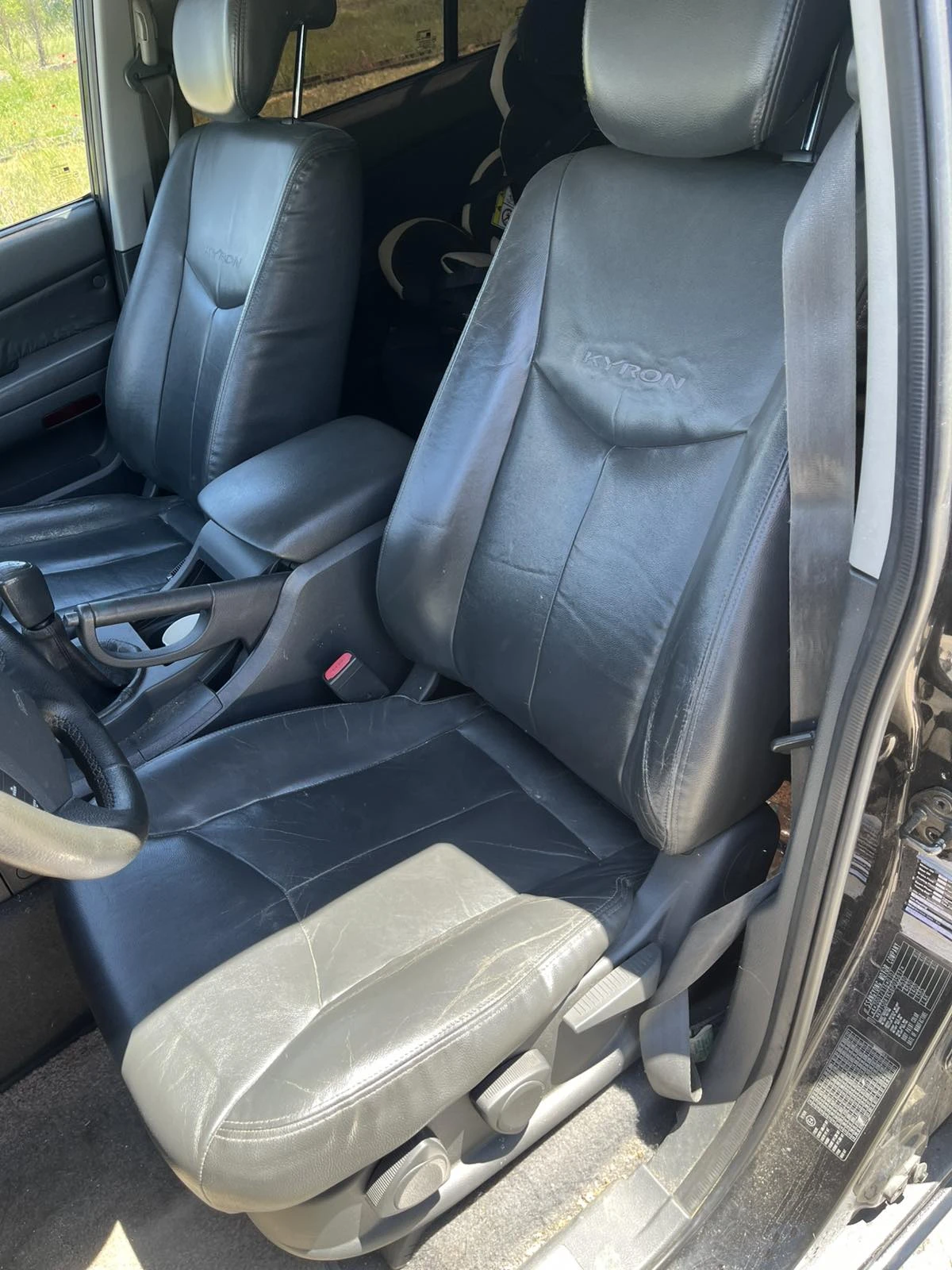 SsangYong Kyron 2.0, снимка 14 - Автомобили и джипове - 54711736