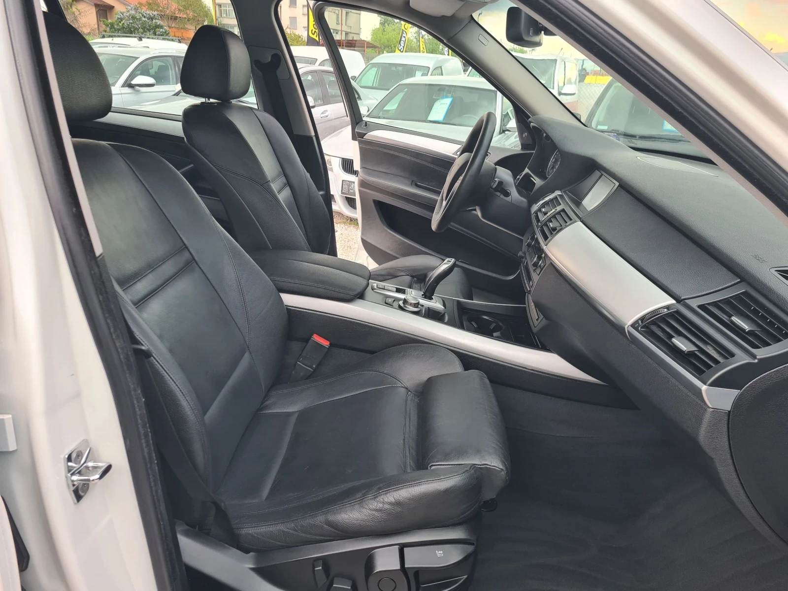 BMW X5 3.0 D, снимка 11 - Автомобили и джипове - 54765814