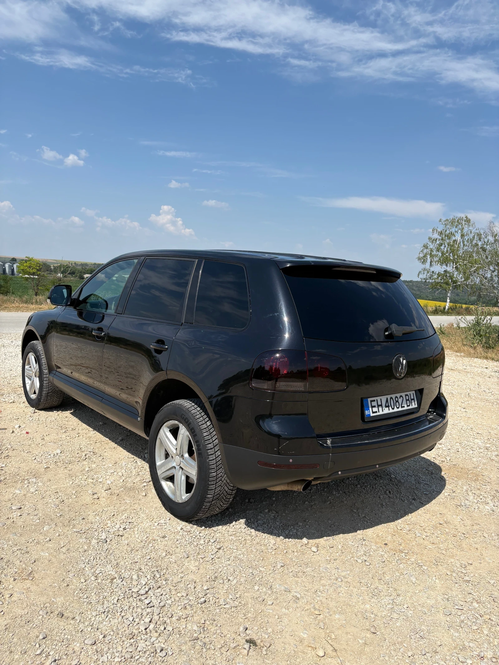 VW Touareg, снимка 2 - Автомобили и джипове - 55145405