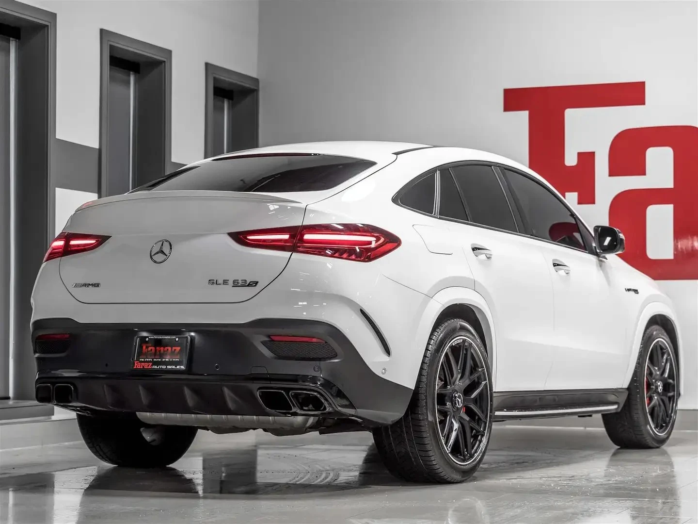 Mercedes-Benz GLE 63 S AMG COUPE ЦЕНА ДО БЪЛГАРИЯ АВТОКРЕДИТ, снимка 3 - Автомобили и джипове - 55558981