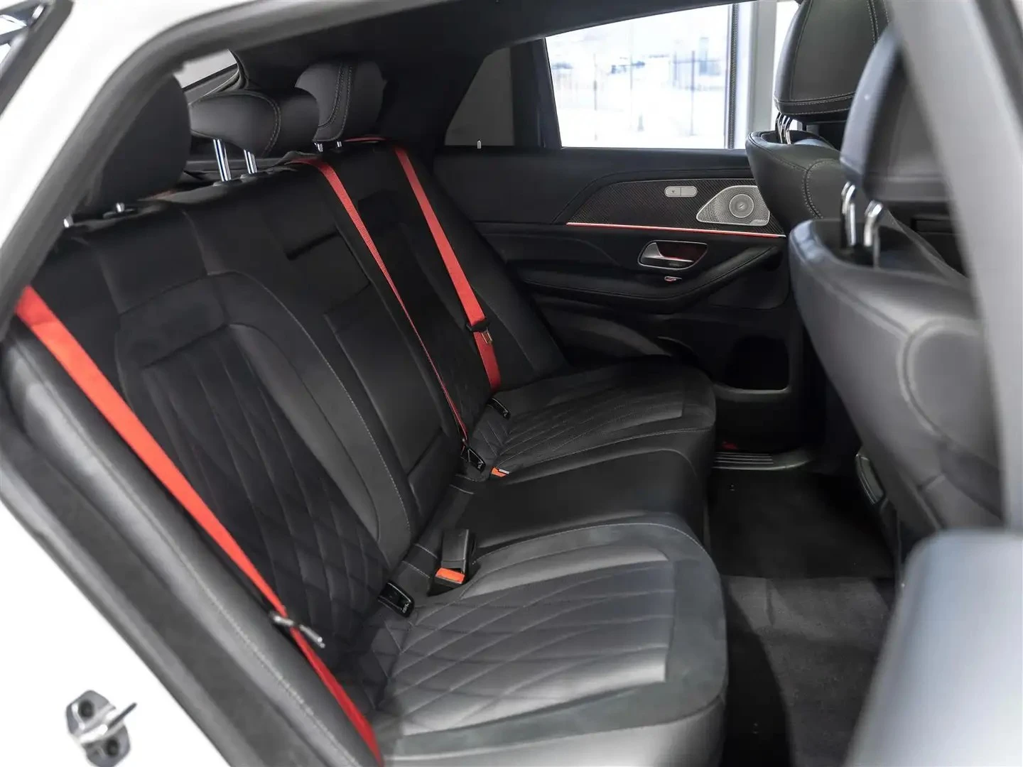 Mercedes-Benz GLE 63 S AMG COUPE ЦЕНА ДО БЪЛГАРИЯ АВТОКРЕДИТ, снимка 17 - Автомобили и джипове - 55558981