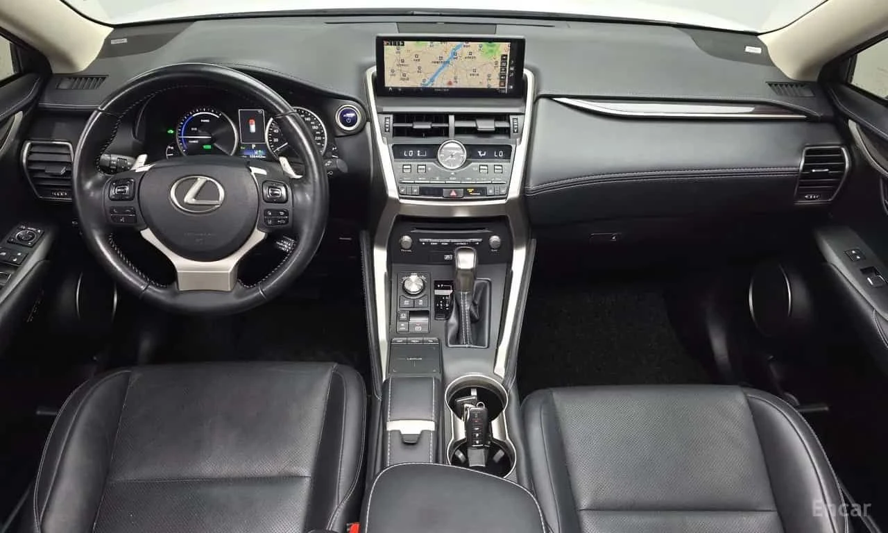Lexus NX 300h * Executive * КРАЙНА ЦЕНА ДО БЪЛГАРИЯ * АВТОКРЕДИТ, снимка 7 - Автомобили и джипове - 55569545