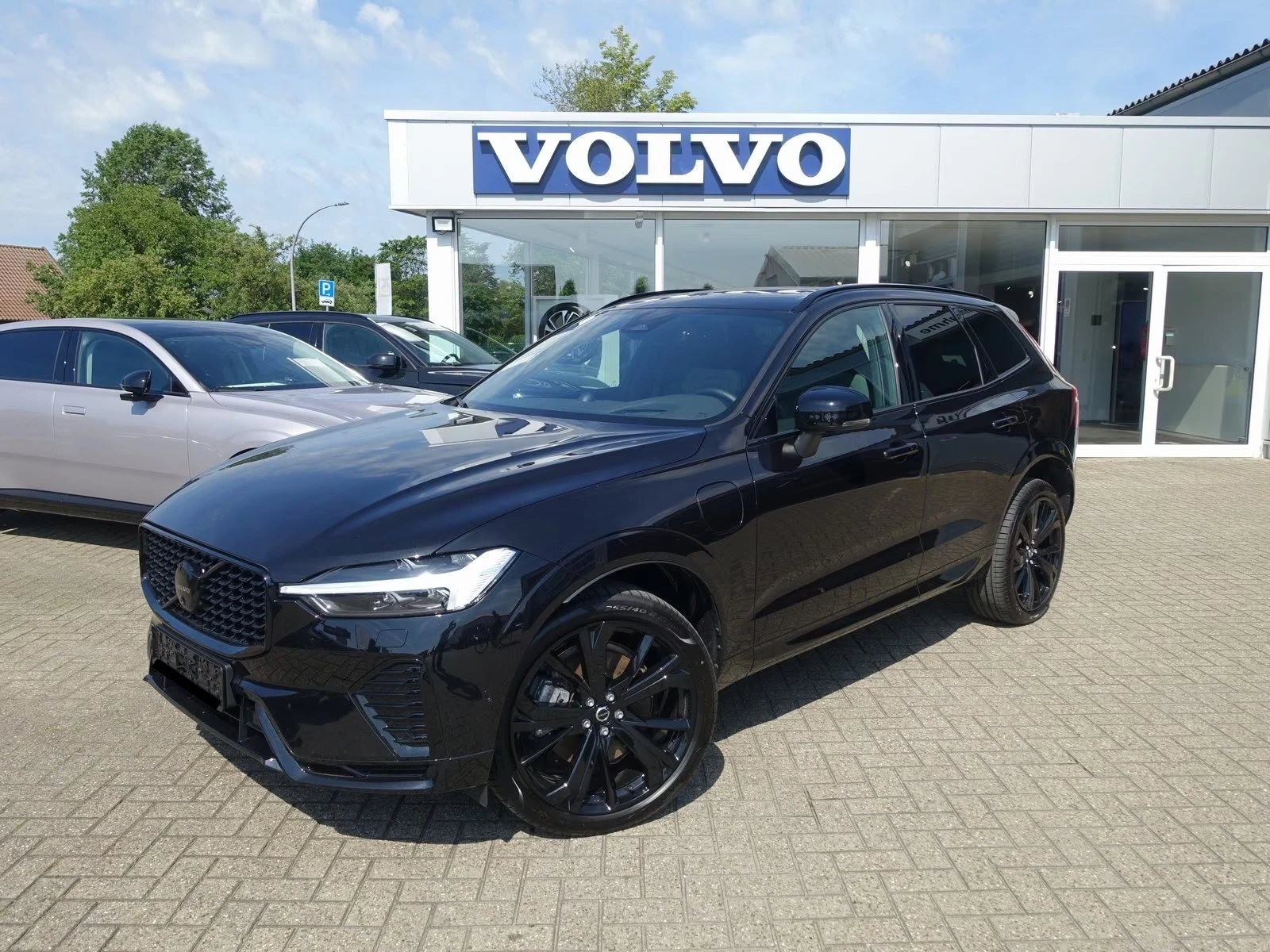 Volvo XC60 NEW 2026 T8 AWD Black Edition Ultra Four-C, снимка 3 - Автомобили и джипове - 55571523