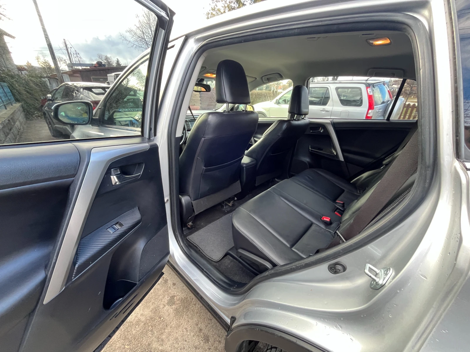 Toyota Rav4, снимка 10 - Автомобили и джипове - 55685008