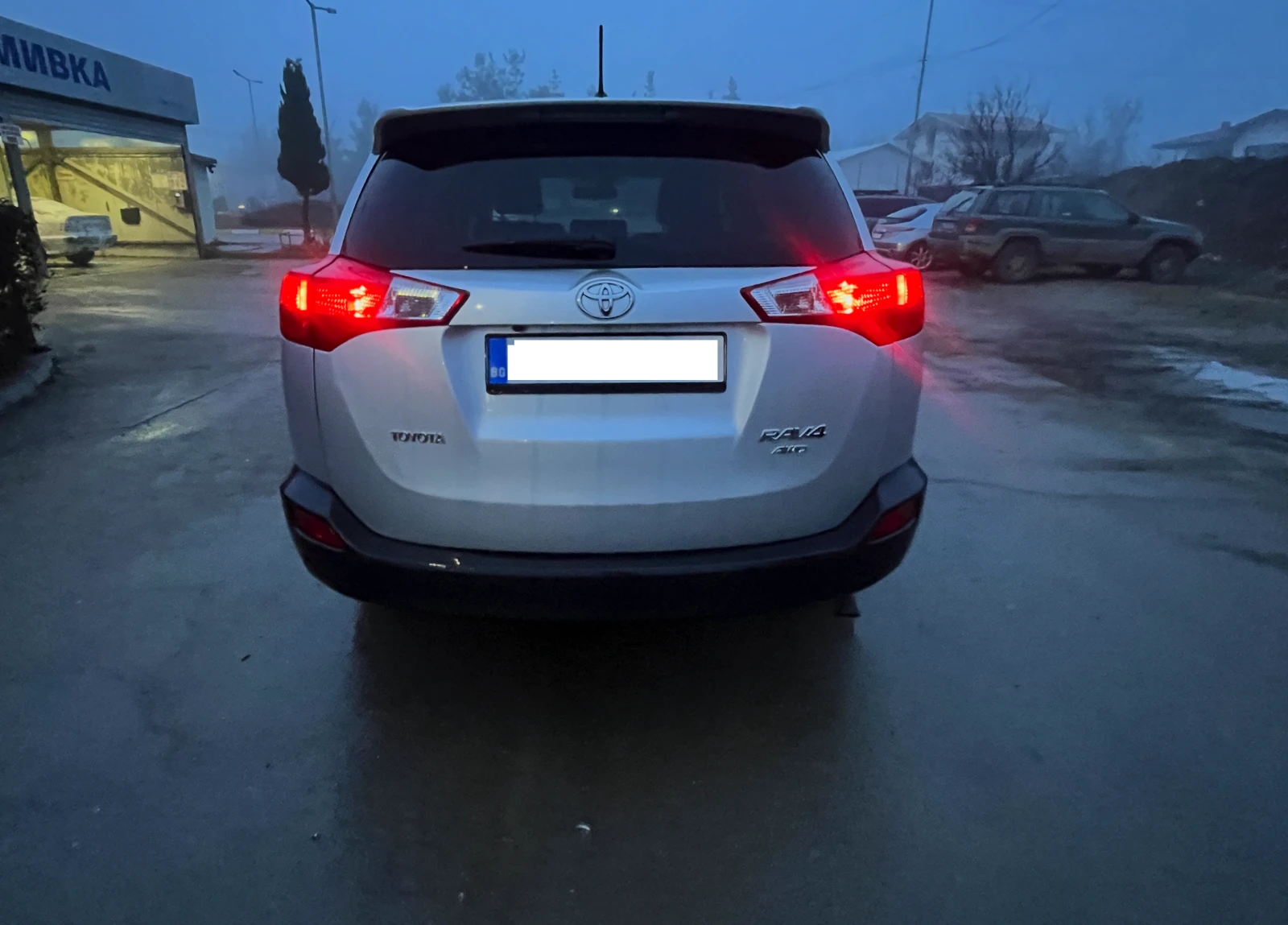 Toyota Rav4, снимка 15 - Автомобили и джипове - 55685008