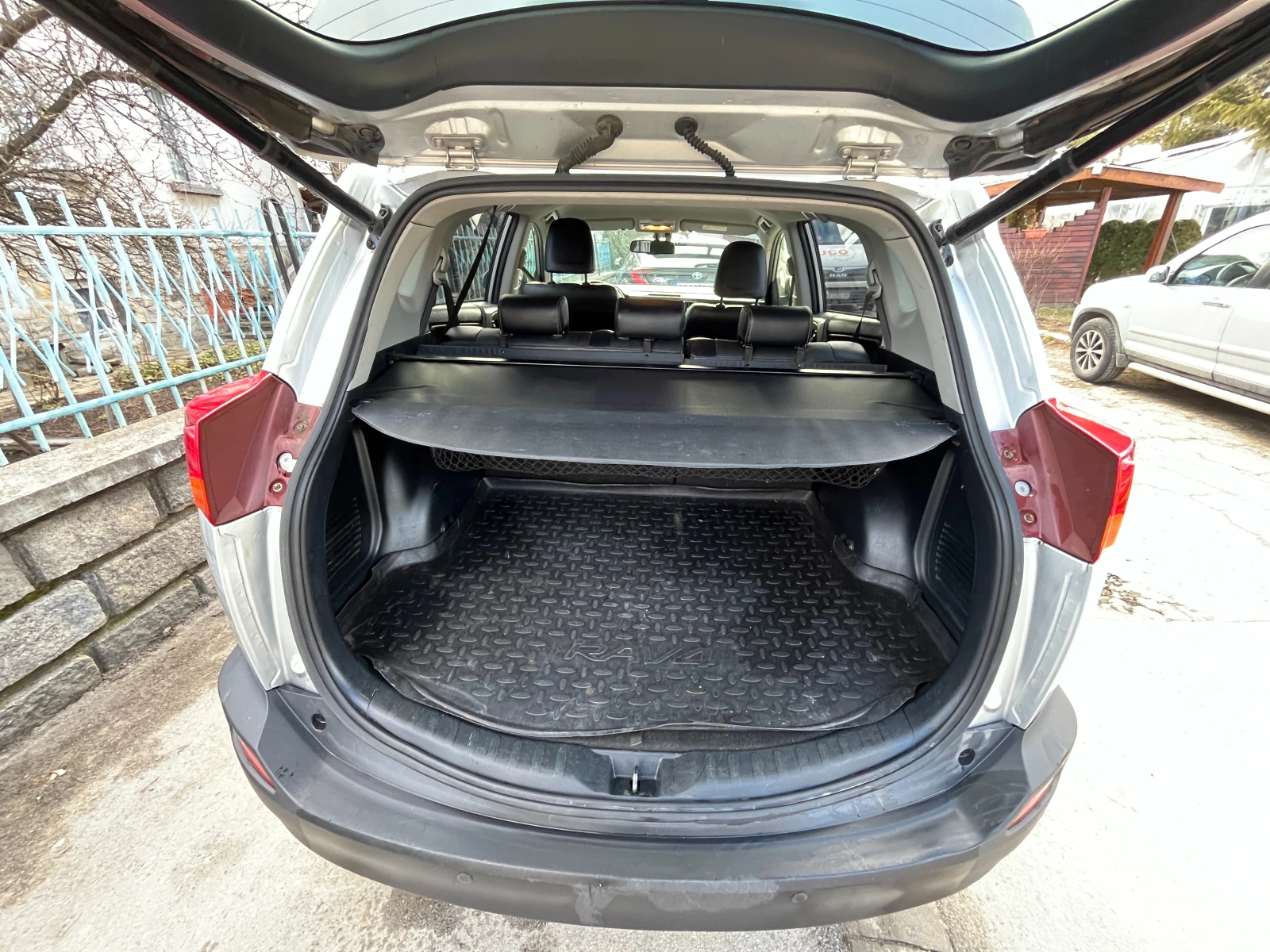 Toyota Rav4, снимка 7 - Автомобили и джипове - 55685008