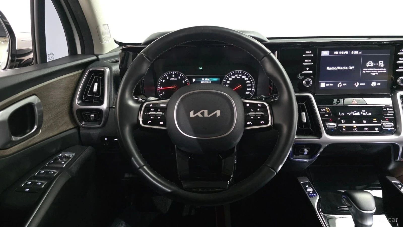 Kia Sorento, снимка 11 - Автомобили и джипове - 56684891