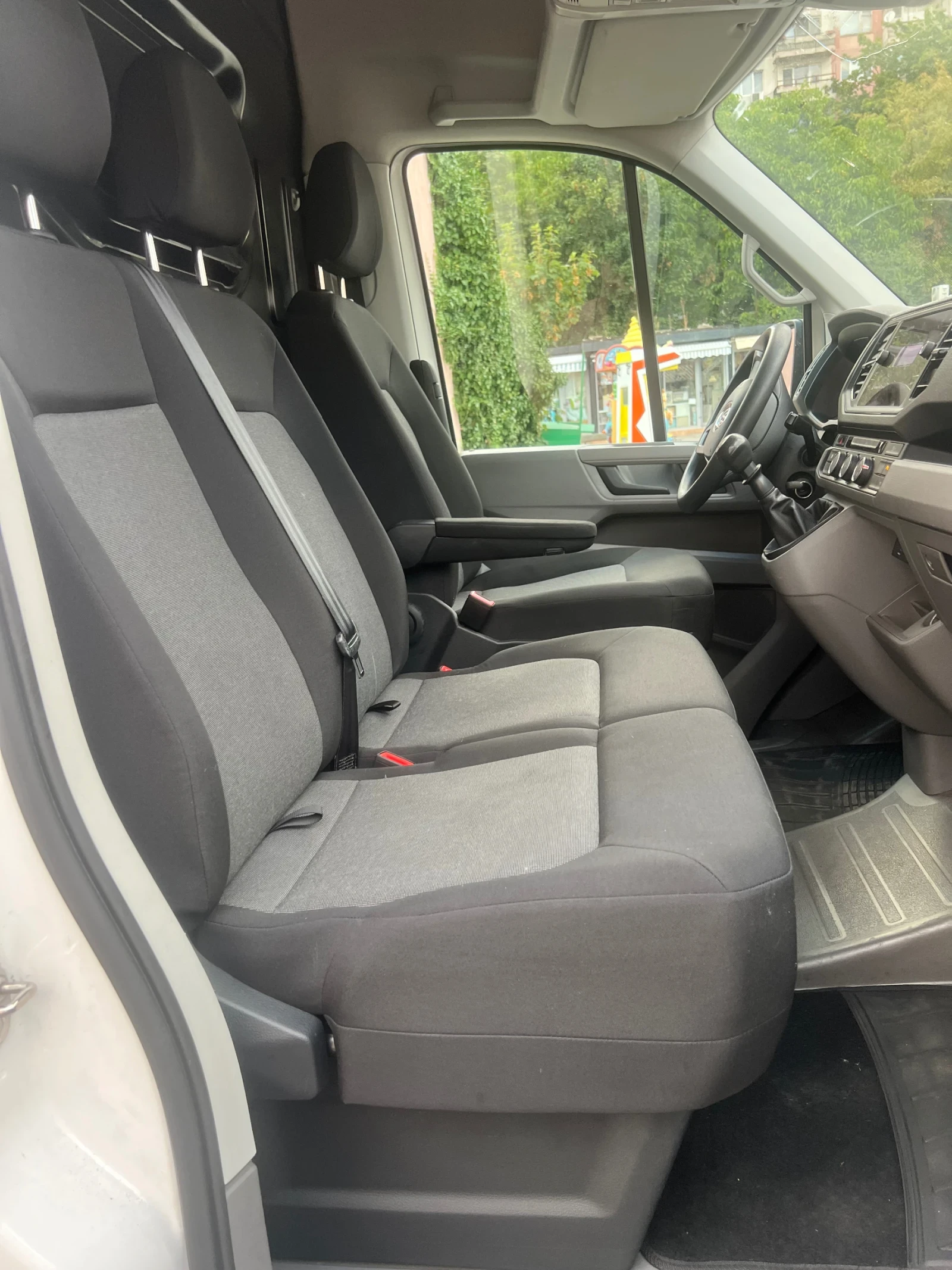 VW Crafter 2.0 TDI хладилен, снимка 7 - Бусове и автобуси - 55838887
