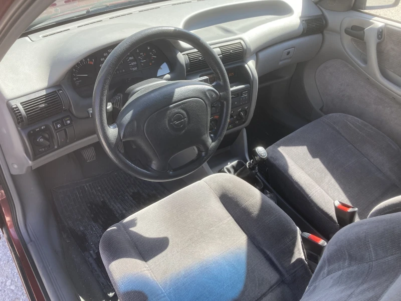 Opel Astra Уникат, снимка 9 - Автомобили и джипове - 47461102