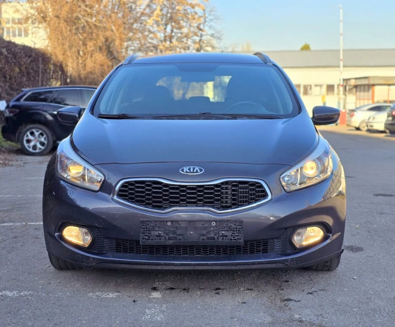 Kia Ceed 1.6 CRDi COOL, снимка 3 - Автомобили и джипове - 48116216