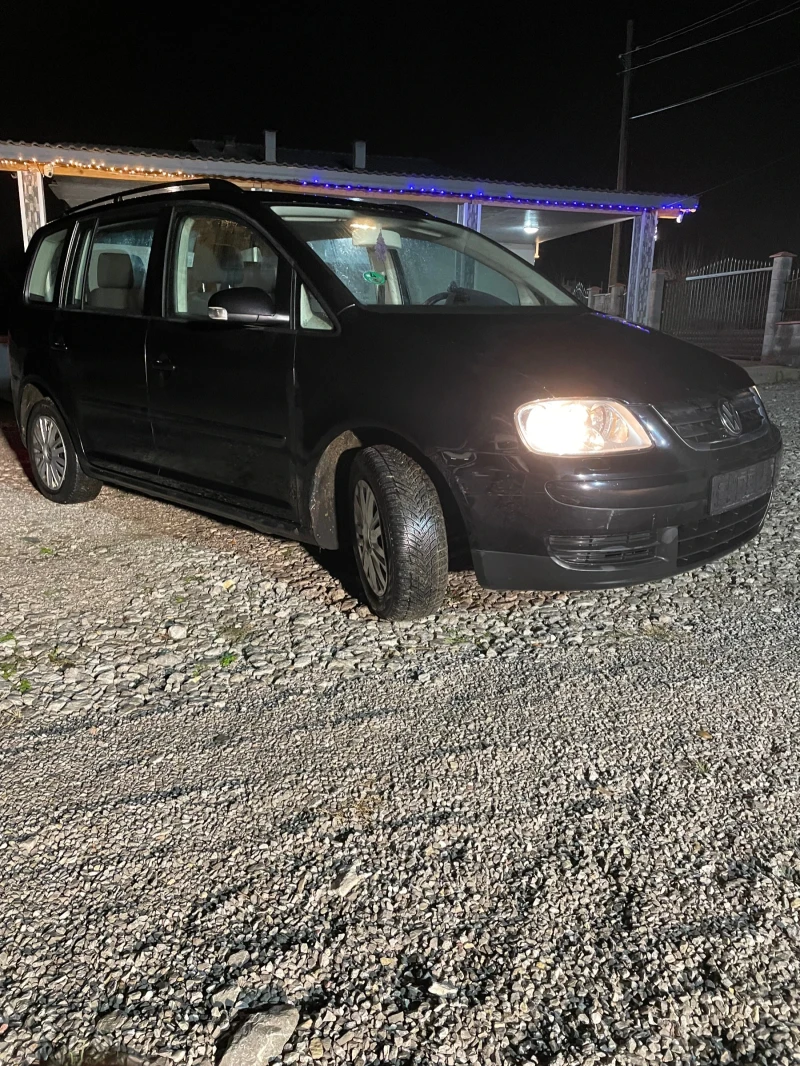 VW Touran, снимка 16 - Автомобили и джипове - 48355487