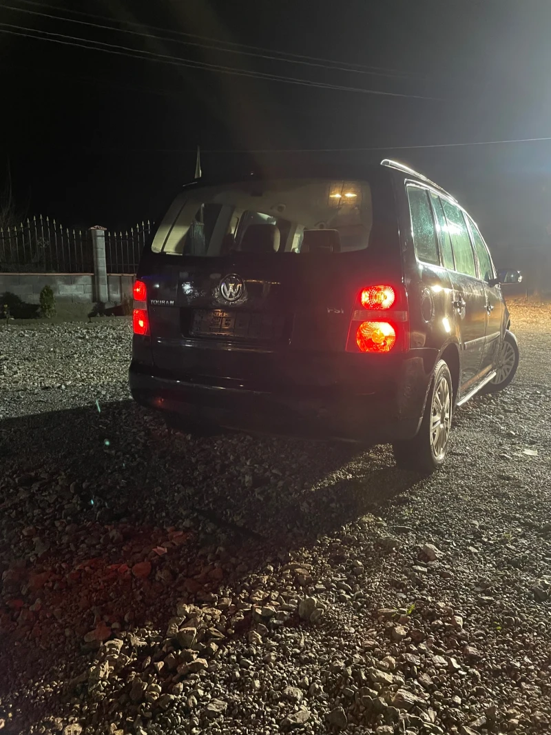 VW Touran, снимка 13 - Автомобили и джипове - 48355487