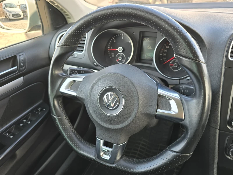 VW Golf 1.6TDI 105кс 4х4 202000км НОВИ ГУМИ EURO 5, снимка 15 - Автомобили и джипове - 49317214