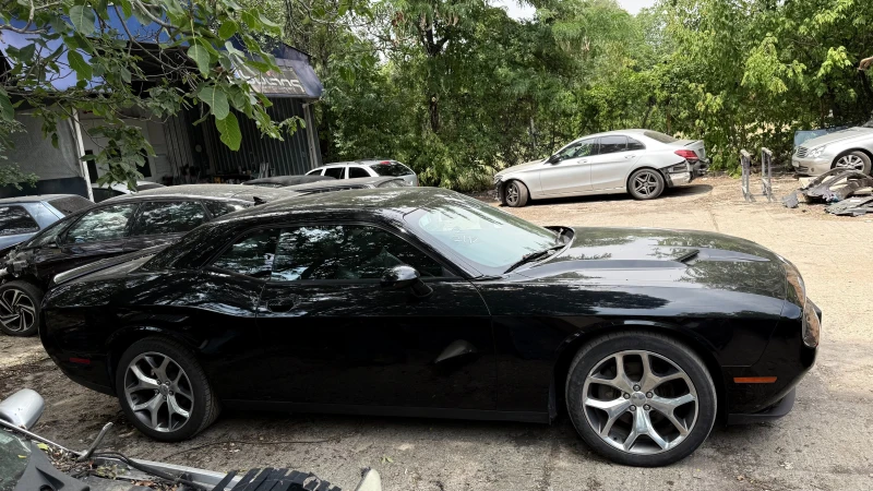 Dodge Challenger 3.6L  6 cyl, снимка 7 - Автомобили и джипове - 52873190