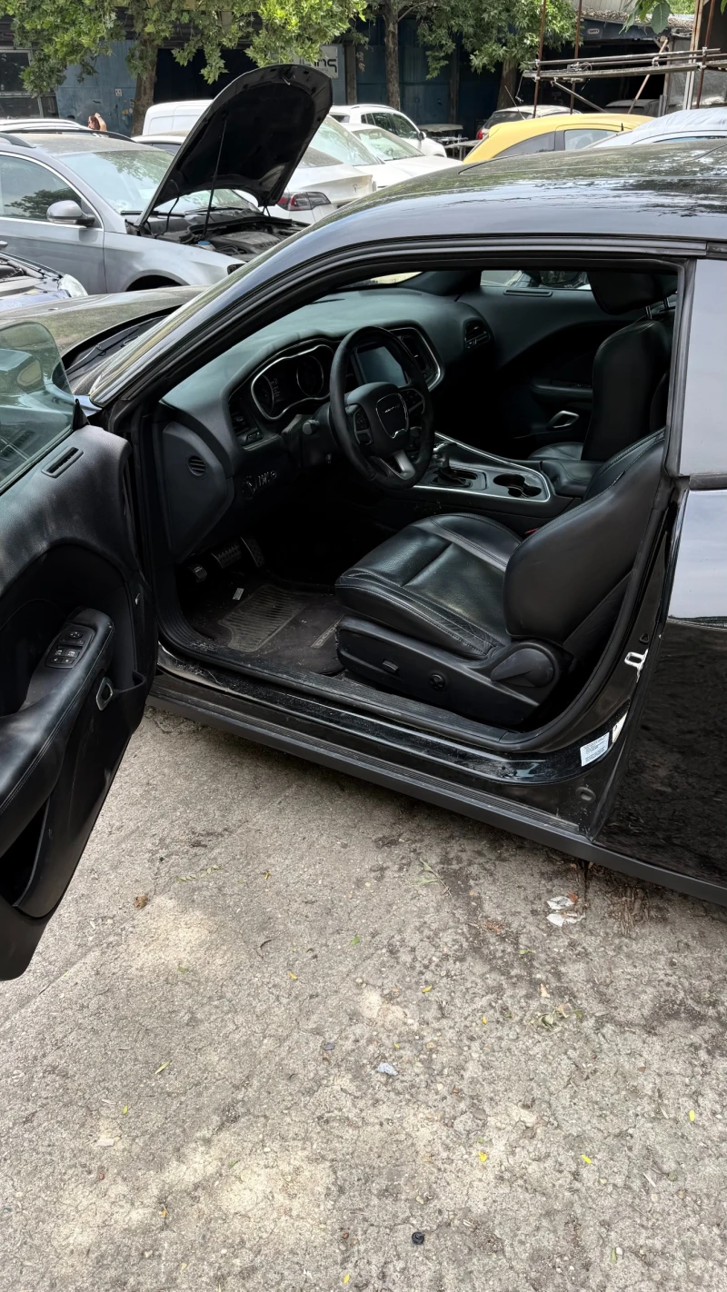 Dodge Challenger 3.6L  6 cyl, снимка 9 - Автомобили и джипове - 52873190