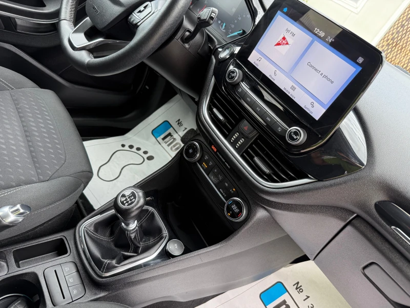 Ford Fiesta 1.5TDCI NAVI TITANIUM TOP TP, снимка 13 - Автомобили и джипове - 51225426